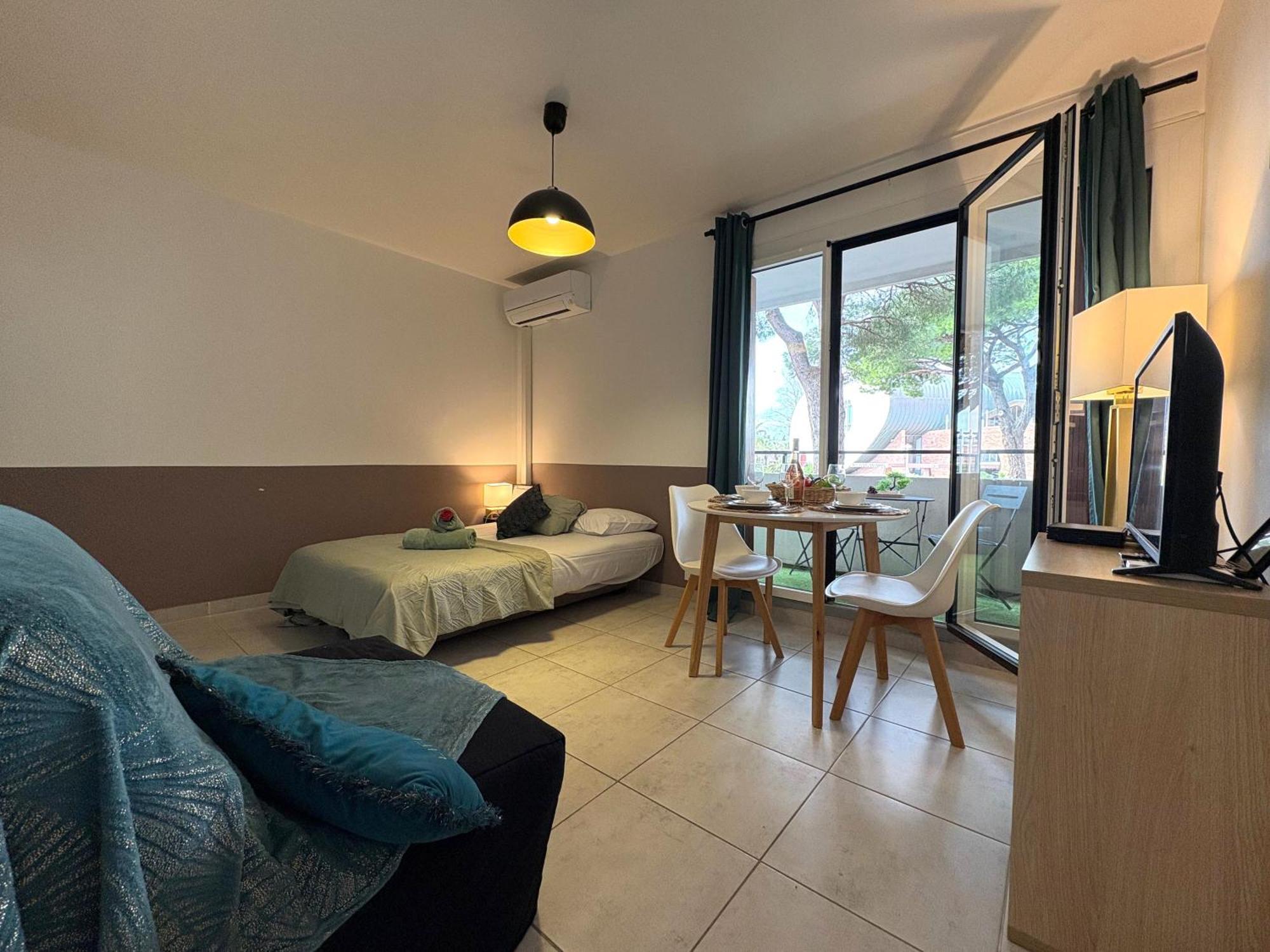 L'Amazone Studio Plein Centre Plages A 2Min Clim Wifi Sur Le Port - Top Prosconciergerie- La Grande-Motte Esterno foto